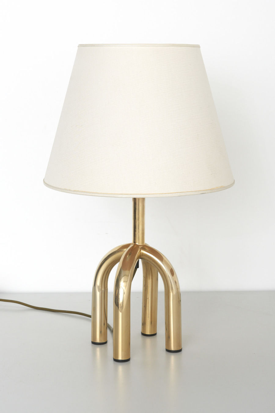 modestfurniture-vintage-2285-pair-table-lamps-4-brass-legs07