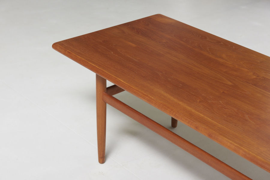 modestfurniture-vintage-2349-danish-low-table-teak04