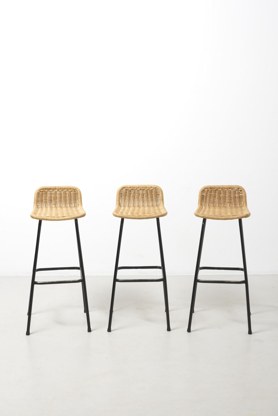 modestfurniture-vintage-2355-rattan-bar-stool01
