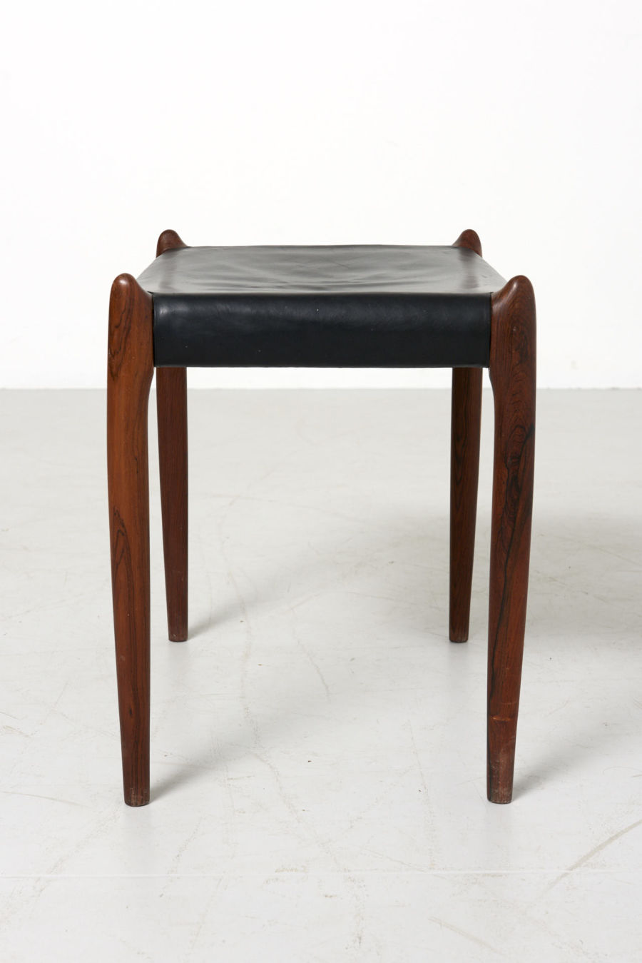 modestfurniture-vintage-2360-niels-moller-ottoman-footstool-rosewood-model-7803