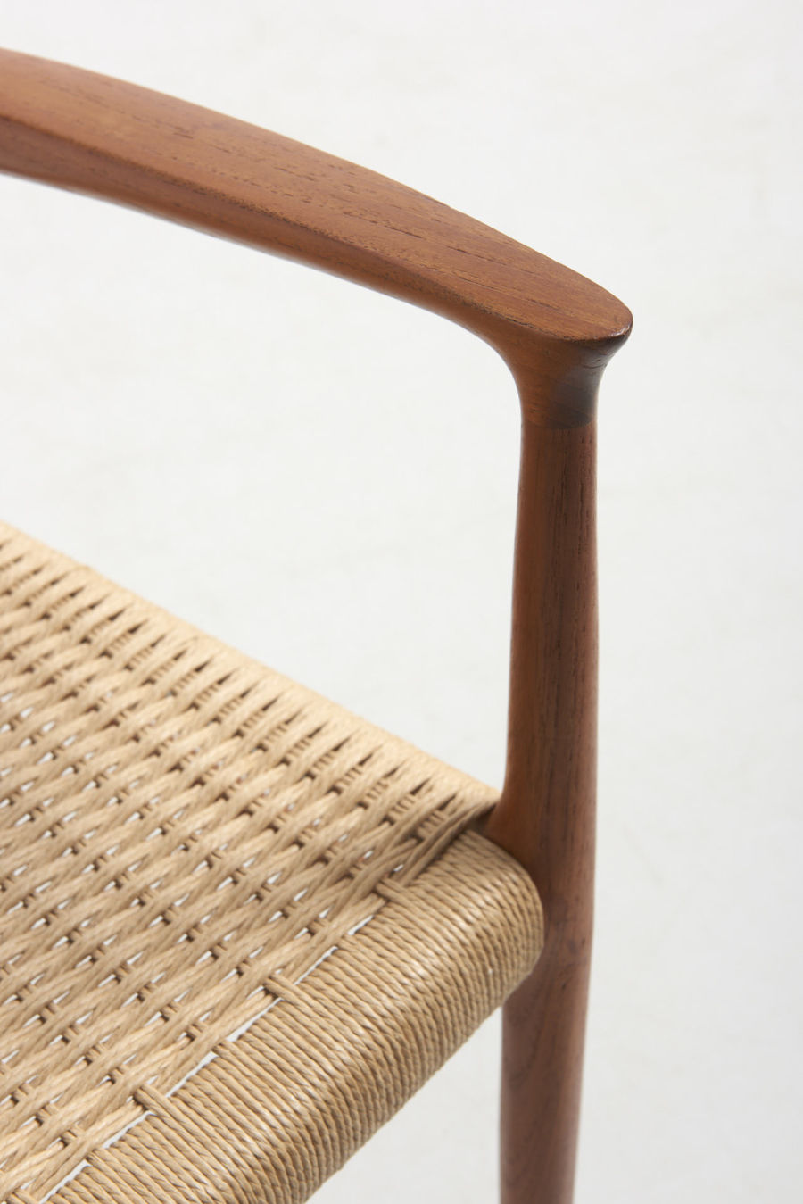 modestfurniture-vintage-2476-niels-o-moller-dining-chair-model-56-teak-papercord08
