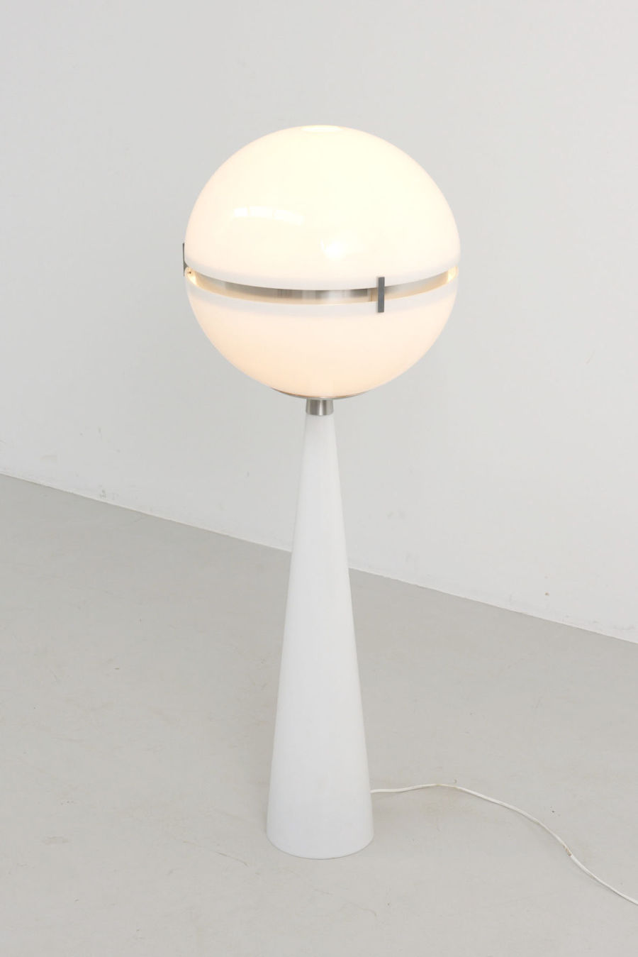 modestfurniture-vintage-2480-floor-lamp-space-age03