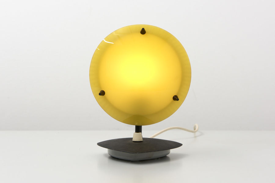modestfurniture-vintage-2481-table-lamp-yellow-white-dimmable01