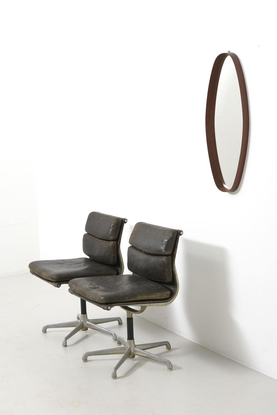 modestfurniture-vintage-2523-oval-mirror-teak06