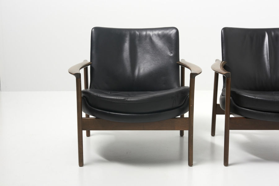 modestfurniture-vintage-2537-ib-kofod-larsen-easy-chairs-froescher02