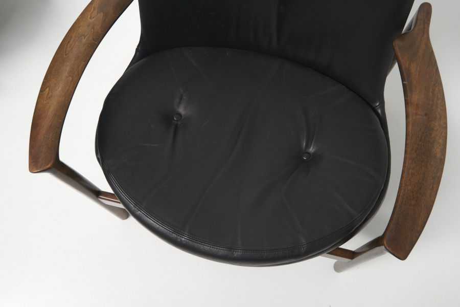 modestfurniture-vintage-2537-ib-kofod-larsen-easy-chairs-froescher09