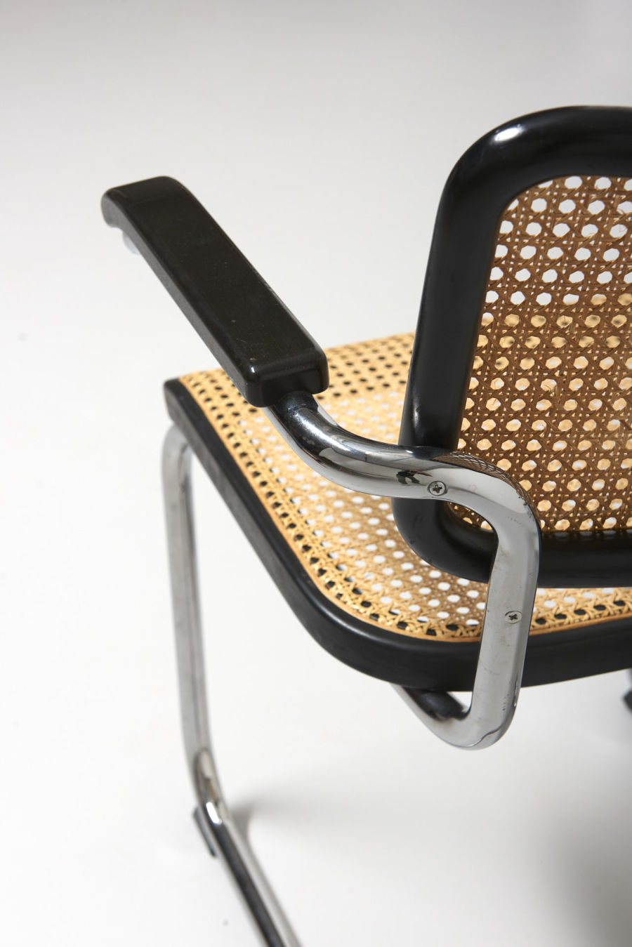 modestfurniture-vintage-2555-marcel-breuer-thonet-s64-chairs08
