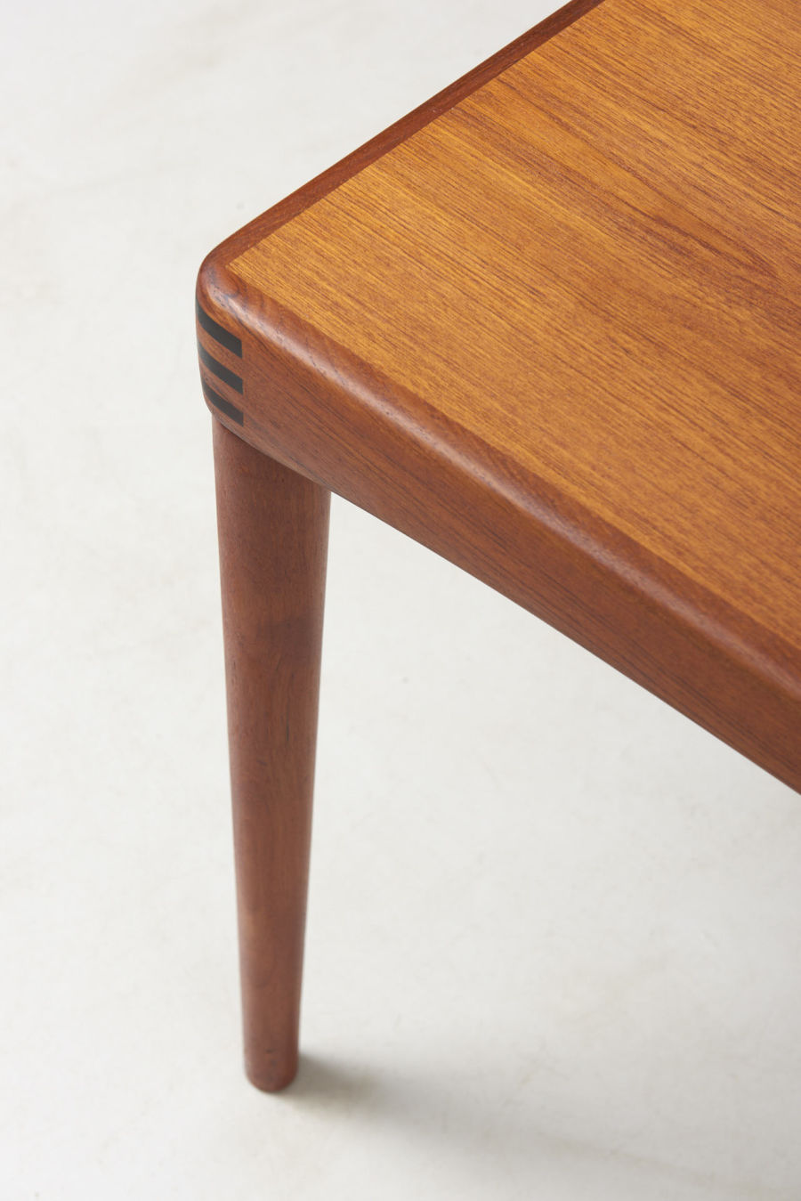 modestfurniture-vintage-2556-bramin-dining-table-teak-hw-klein03
