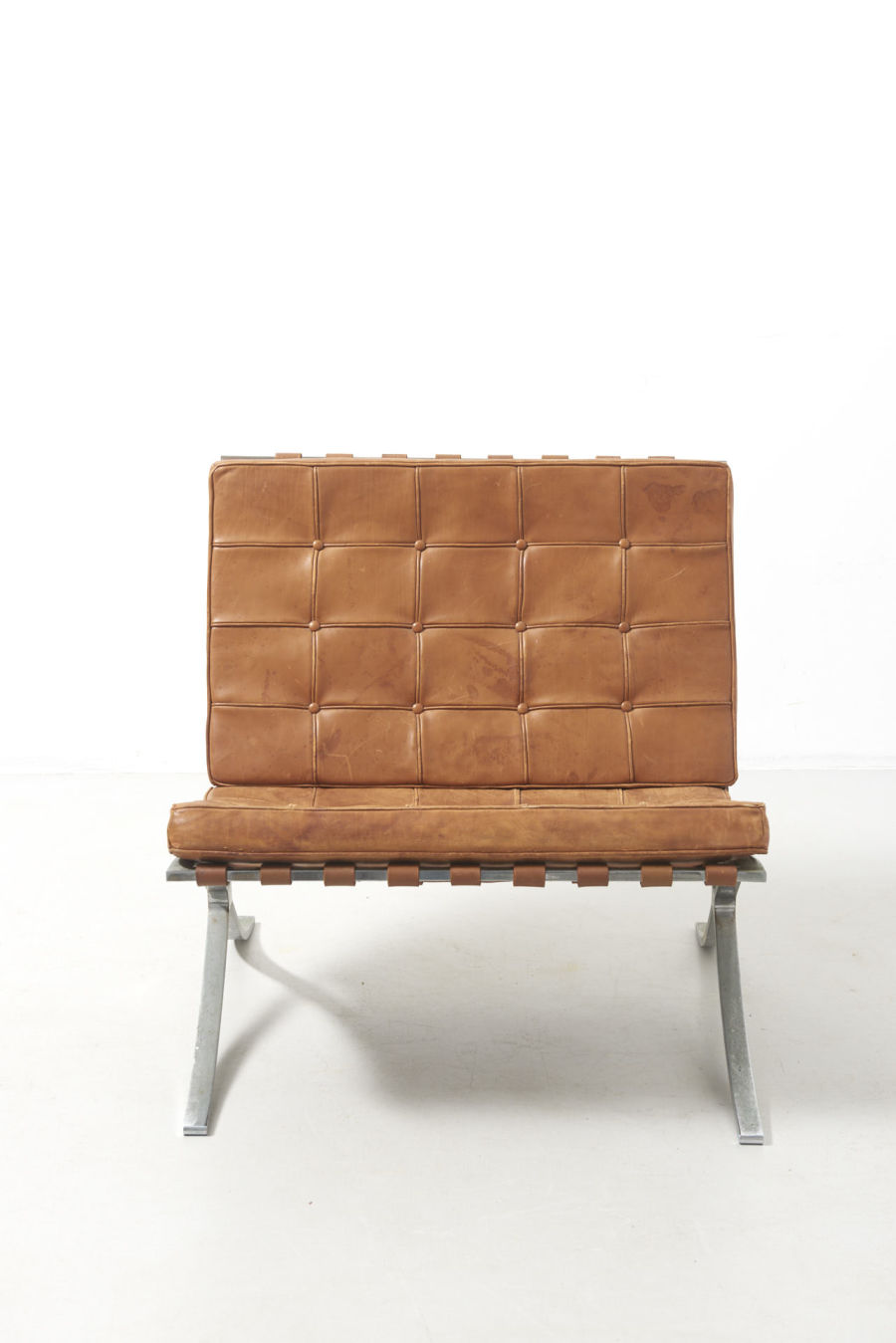 modestfurniture-vintage-2580-mies-van-der-rohe-barcelona-chair-knoll-internaltional02