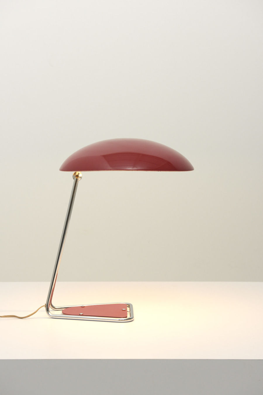 modestfurniture-vintage-2617-kaiser-table-lamp-red-shade03