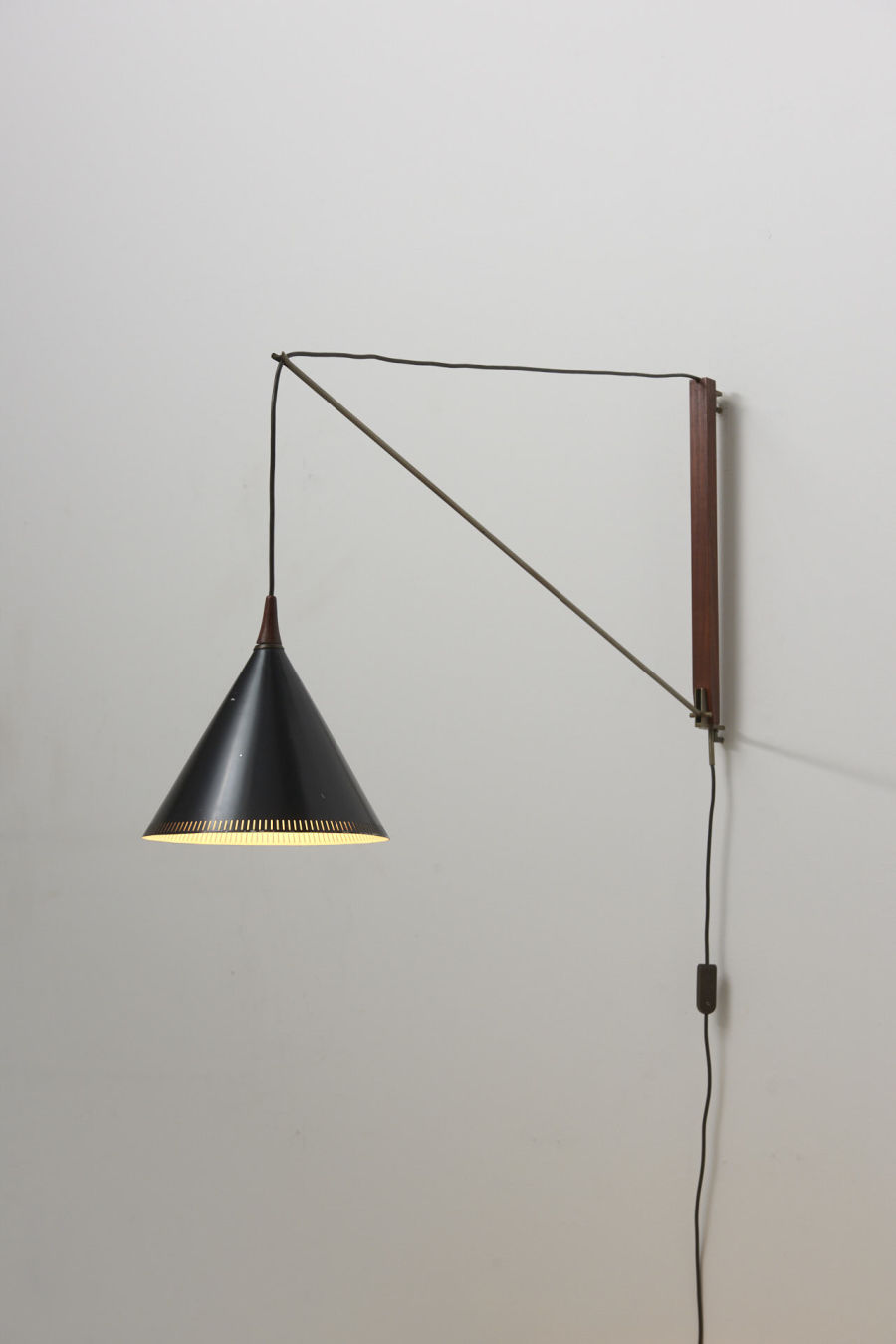 modestfurniture-vintage-2648-hagoort-swing-arm-wall-lamp-black-model-26-62102