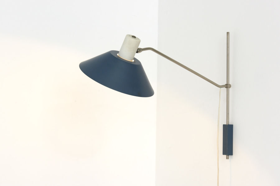 modestfurniture-vintage-2682-wall-lamp-blue-white-hoogervorst-swing-arm-anvia-707809