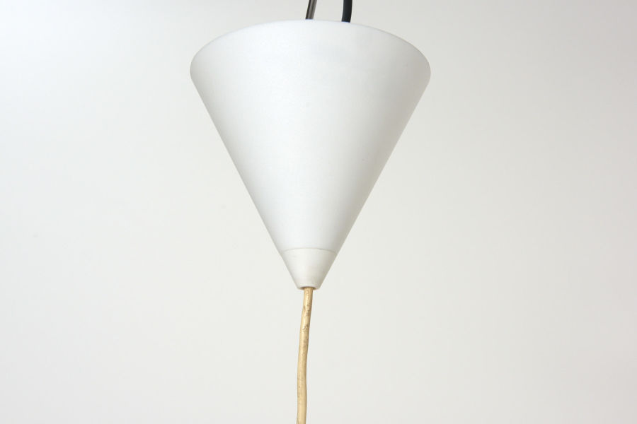 modestfurniture-vintage-2707-bent-gantzel-boysen-acrylic-pendant-lamp06