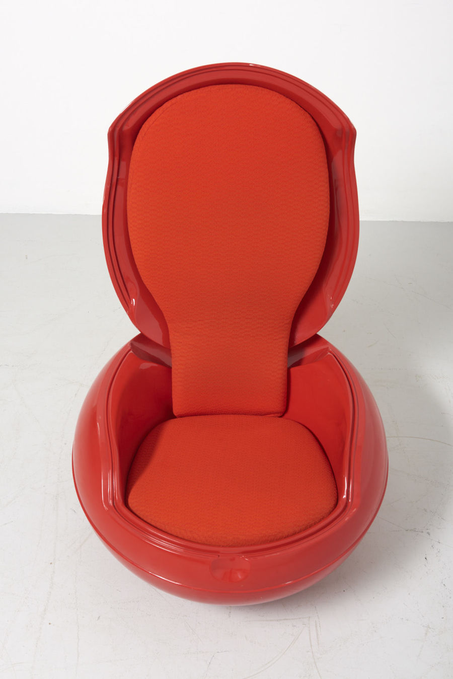 modestfurniture-vintage-2723-peter-ghyczy-garden-egg-chair-red03