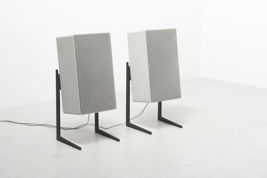 modestfurniture-vintage-2744-dieter-rams-speakers-braun01