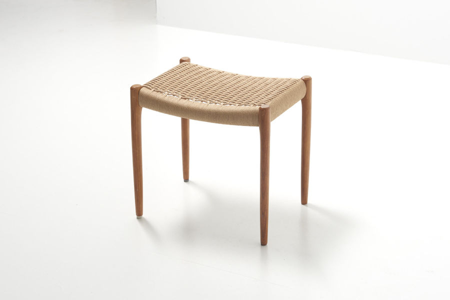 modestfurniture-vintage-2771-niels-moller-stool-model-80a02