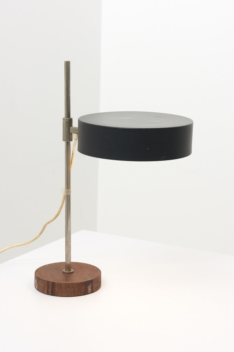modestfurniture-vintage-2795-adjustable-table-lamp-black01