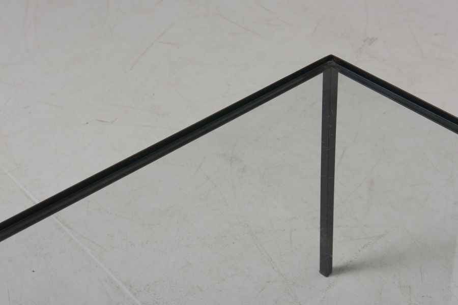 modestfurniture-vintage-2820-low-table-black-steel-glass04
