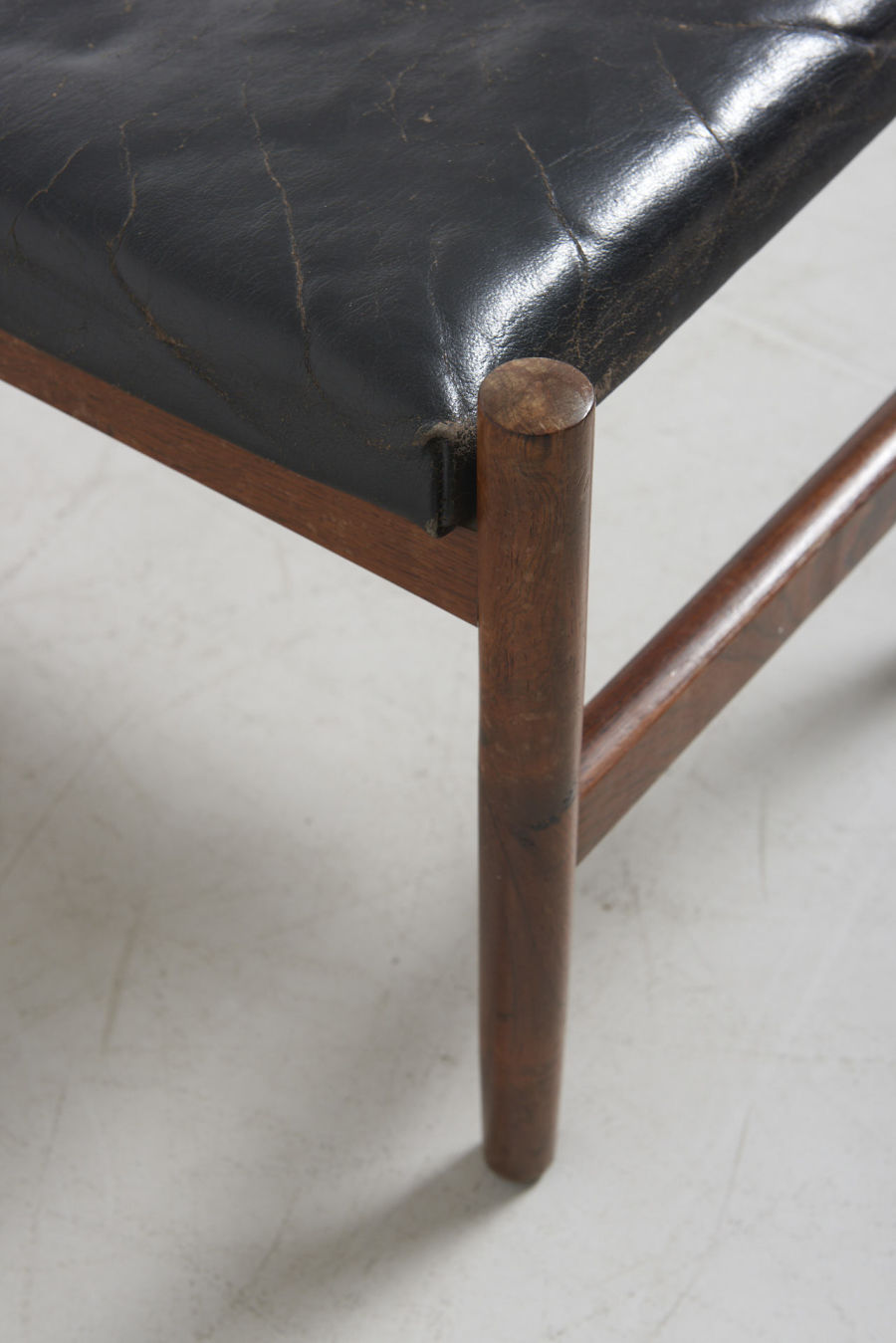 modestfurniture-vintage-2843-stool-hugo-frandsen-spottrup08