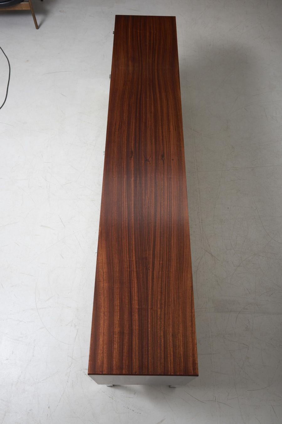modestfurniture-vintage-2891-v-form-sideboard08