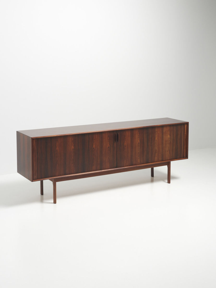 modestfurniture-vintage-2905-henning-kjaernulf-sideboard-tambour-doors-bruno-hansen03