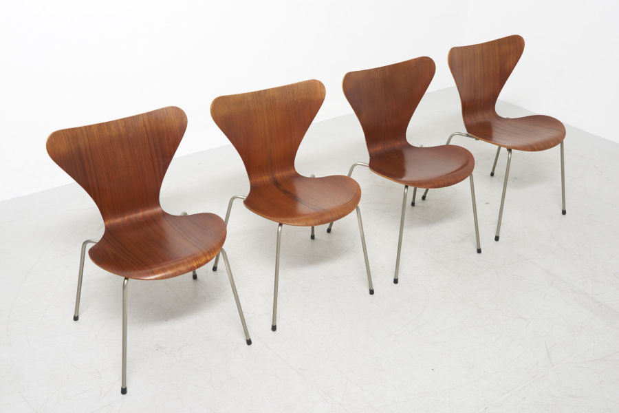 modestfurniture-vintage-2948-arne-jacobsen-series-7-chairs-fritz-hansen10