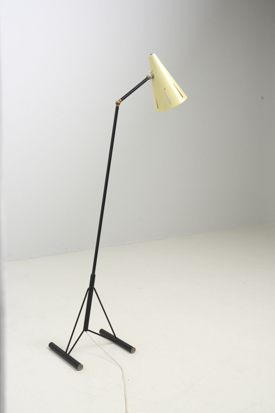 modestfurniture-vintage-3117-zonneserie-floor-lamp-hala-zeist06