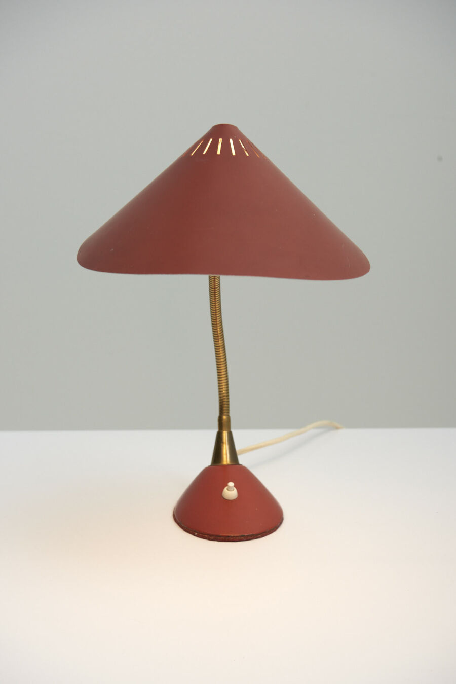 modestfurniture-vintage-3129-table-lamp-cosack-red04