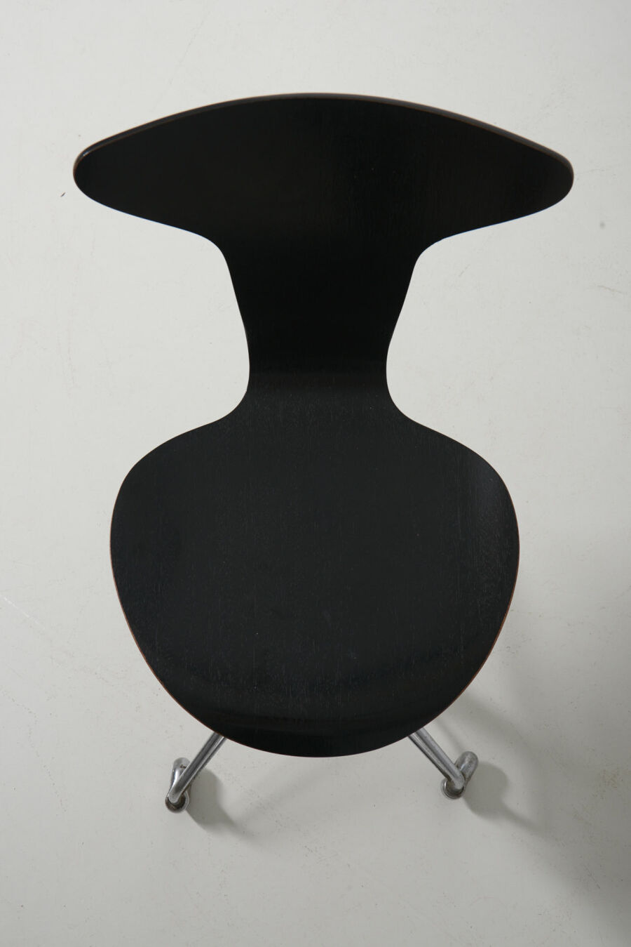 modestfurniture-vintage-3131-arne-jacobsen-mosquito-desk-chair-fritz-hansen-model-311507