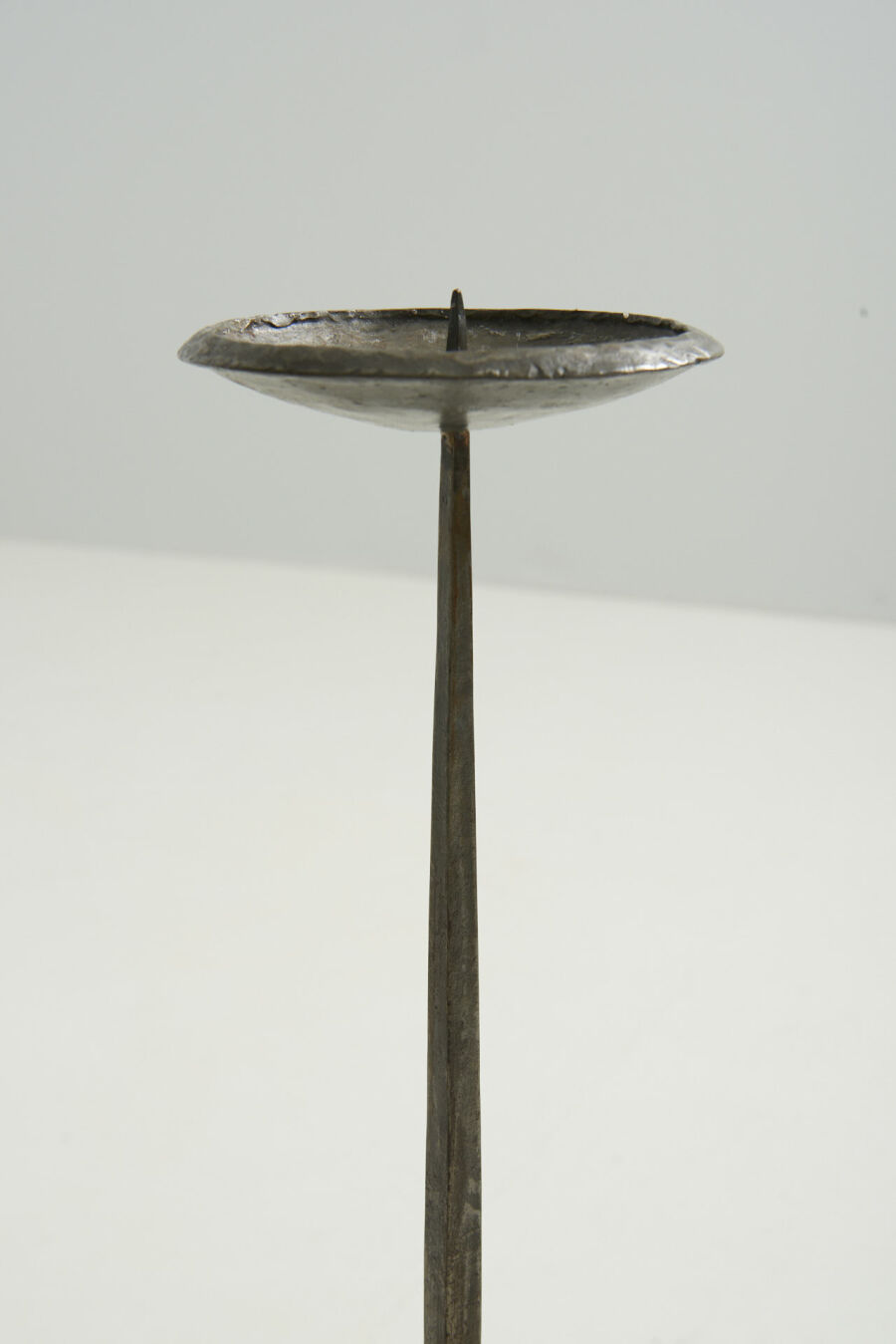 modestfurniture-vintage-3139-xl-bronze-candle-holder-1-candle04