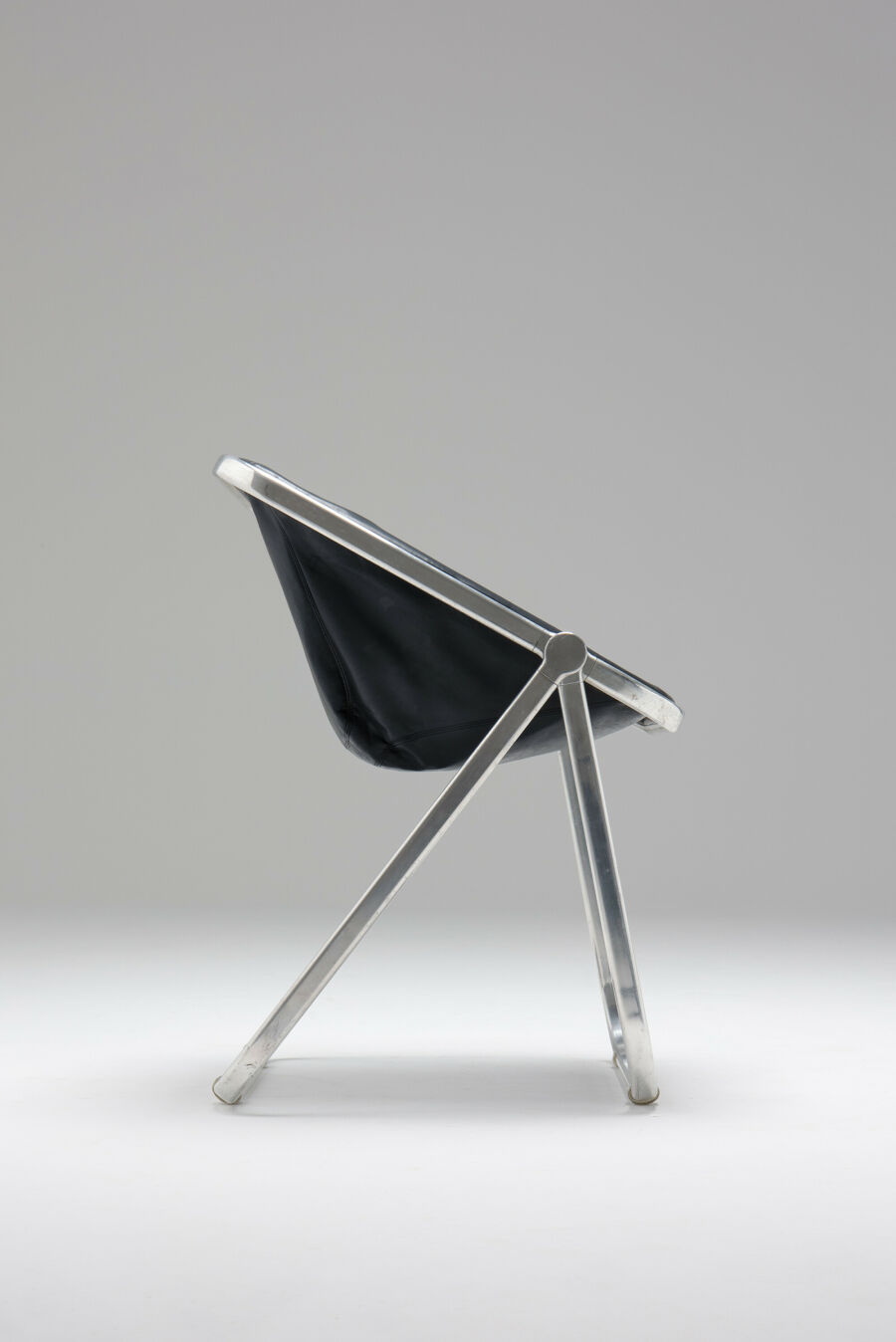 PLONA CHAIR Giancarlo Piretti Castelli