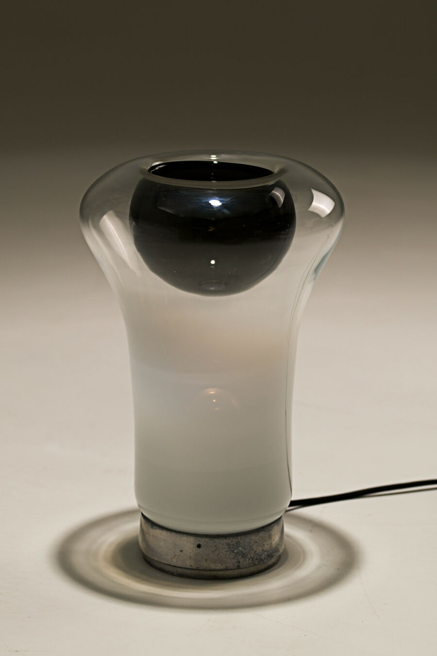sappho-table-lamp-angelo-mangiarotti-05
