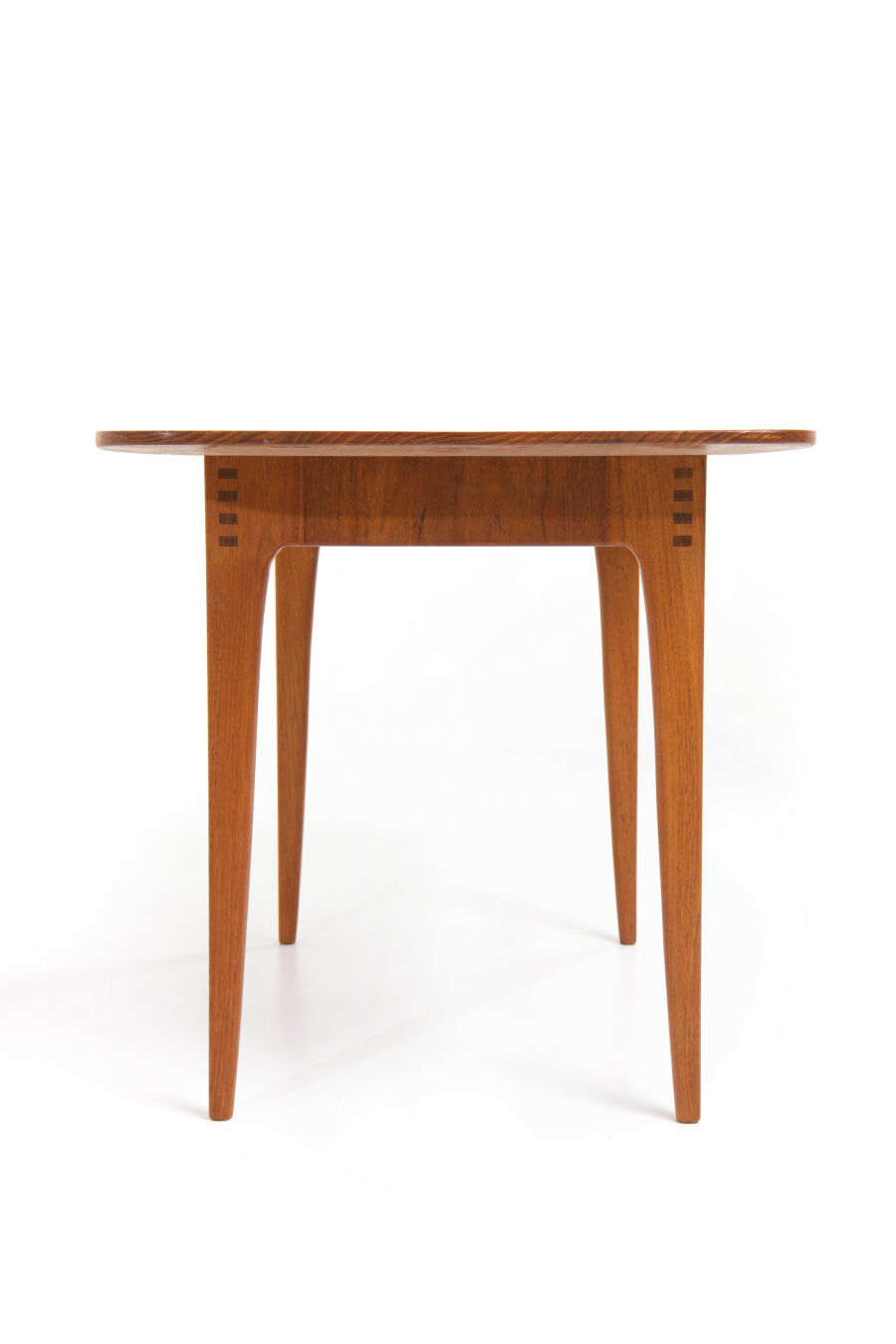 swedish-dining-table-10