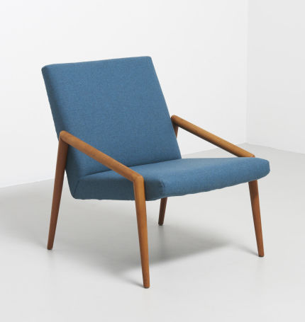 modestfurniture-vintage-1961-easy-chair-teak-round-armrest01