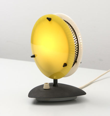 modestfurniture-vintage-2481-table-lamp-yellow-white-dimmable06