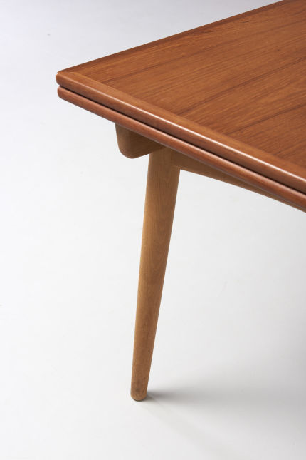 modestfurniture-vintage-2079-hans-wegner-dining-table-at-312-xl05