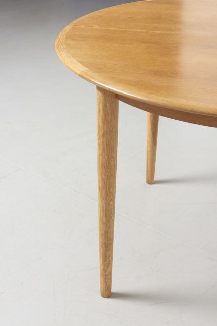 modestfurniture-vintage-2141-round-dining-table-oak04