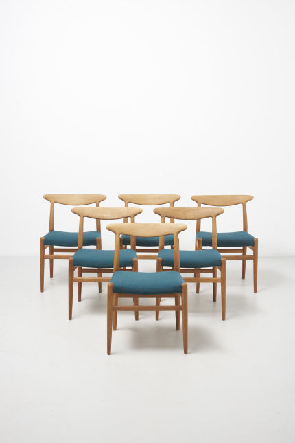 modestfurniture-vintage-2204-hans-wegner-dining-chairs-w2-cm-madsen01