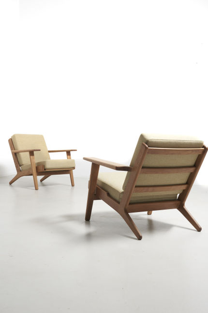 modestfurniture-vintage-2261-hans-wegner-pair-ge-290-easy-chairs10