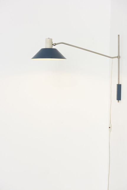 modestfurniture-vintage-2682-wall-lamp-blue-white-hoogervorst-swing-arm-anvia-707801