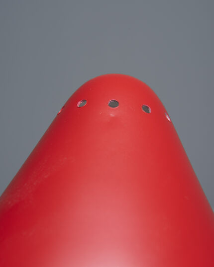 2681floris-fiedeldij-desk-lamp-m1-red-cap-9