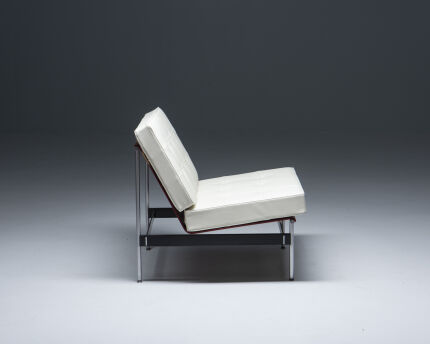 2878kho-lian-ie-artifort2-easy-chairswhite-leather-6