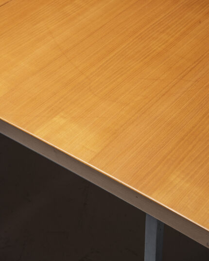 3271knoll-extendable-dining-table-birch-veneer-black-steel-fred-ruf-8