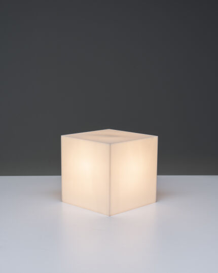 3491harco-loor-cube-lamp-5