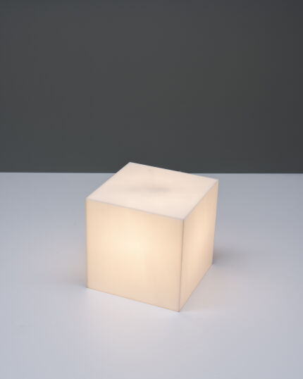 3491harco-loor-cube-lamp-7