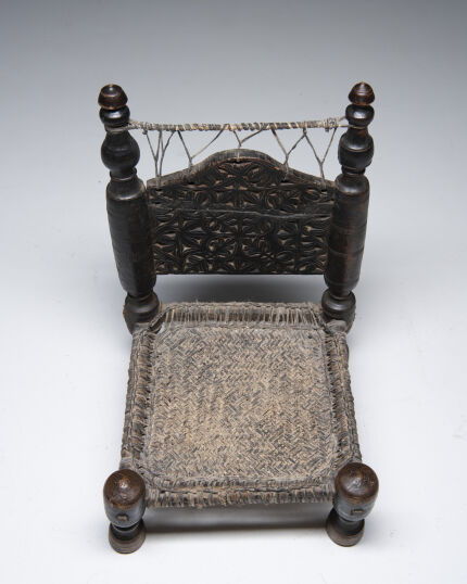 3510-nuristan-decorative-chair-11