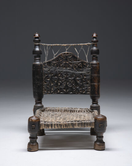 3510-nuristan-decorative-chair-4