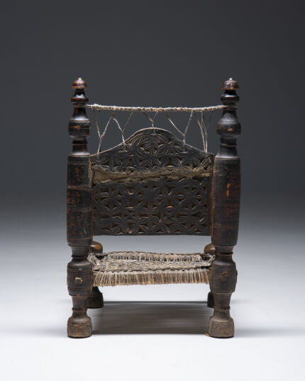 3510-nuristan-decorative-chair-5
