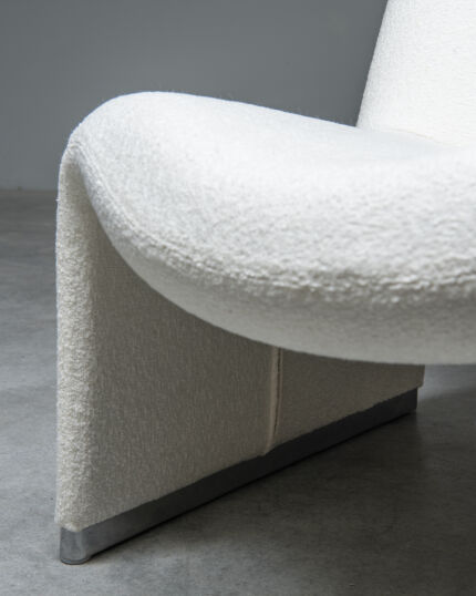 3526-3525pair-of-alky-chairs-in-white-boucle-giancarlo-piretti-11