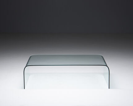 3529fiam-curved-glass-coffee-table0a0a